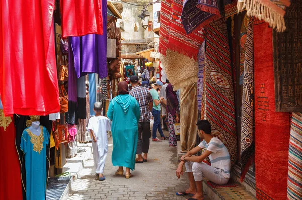 Fez Morocco Мая 2017 Года Неизвестные Люди Рынке Медина Квартале — стоковое фото