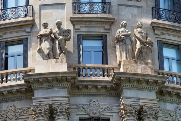 Барселона Испания Мая 2017 Года Вид Скульптуры Фасаде Одного Исторических — стоковое фото