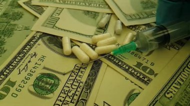 dolar kapsül yavaş hareket şırınga vurdu