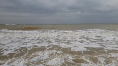 deniz dalga fırtına ağır çekim