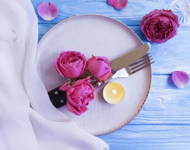 çiçek gül, tabak, çatal bıçak, ahşap, mum ateş