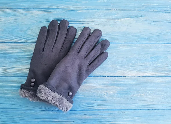 Gants Sur Fond Bois Bleu — Photo