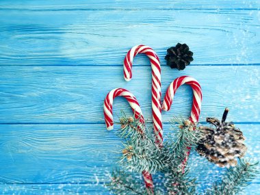  şeker, kar ahşap arka plan, Noel şiş