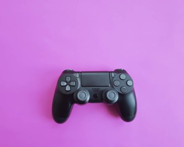 oyun kumandası renkli kağıda siyah