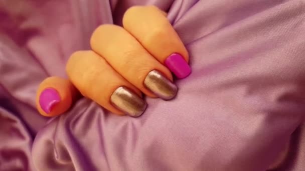 Tkaniny Jedwabne Ręcznie Manicure — Wideo stockowe