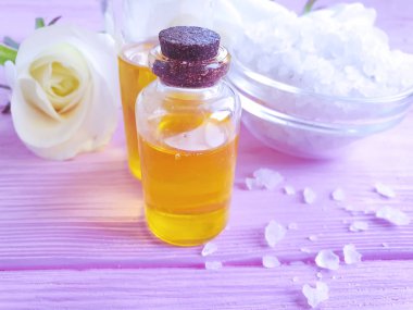 yağı, gül çiçek, tuz, bir ahşap zemin üzerine sabun