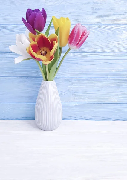 Bouquet Tulips Vase Wooden Background — Stock Photo, Image