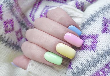 kadın el, güzel manikür, kazak kış