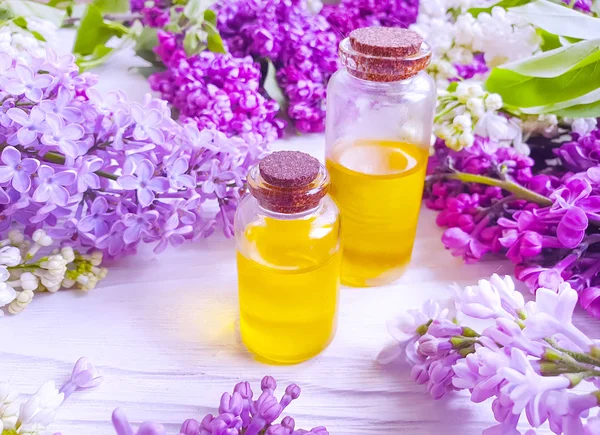 Oil Cosmetic Beautiful Flower Lilac — Stock Photo, Image