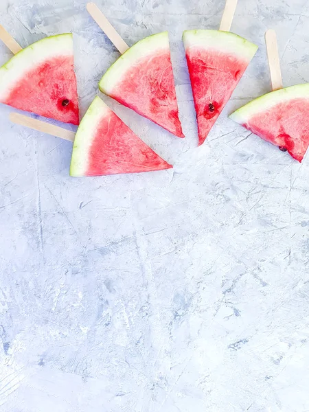 Slices Watermelon Gray Concrete Background — Stock Photo, Image