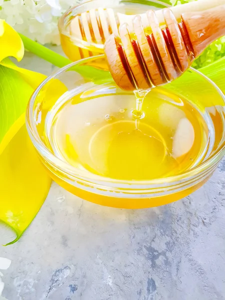 Fresh Honey Flower Concrete Background — Stock Photo, Image