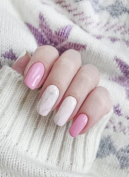 Manicure Mano Femminile Bel Maglione Manicure — Foto Stock