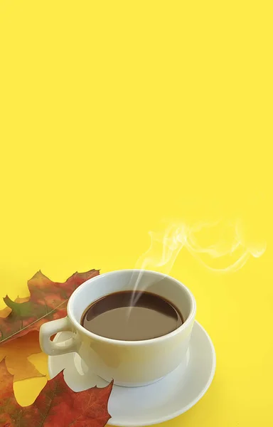Tasse Kaffee Herbstblätter Auf Farbigem Hintergrund — Stockfoto