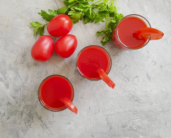 Tomatensaft Glas Petersilie Auf Betongrund — Stockfoto