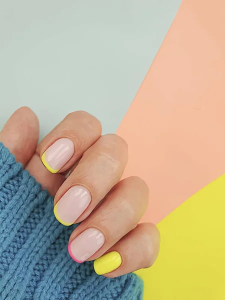 Kobieta Strony Piękny Elegancki Sweter Manicure — Zdjęcie stockowe