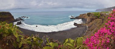 Gündüz vakti Tenerife, Kanarya Adalarından birinin güzel manzarası