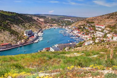 Yün Ceneviz kale Chembalo üzerinden şehrin havadan görünümü. Crimea