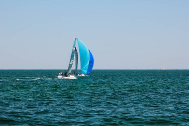 Odesa / Ukrayna - 22 Mayıs 2018: takım yelken Yarışması - regatta, Odessa Ukrayna'da düzenlenen katılan sporcular. Sb20 - Olimpiyat Karadeniz sınıfta