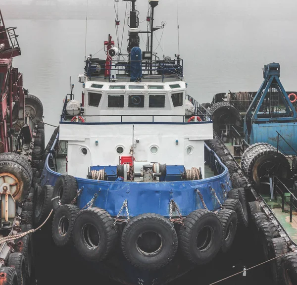 Primer Plano Tugboat Está Muelle Puerto Puerto Carga Odessa Ucrania — Foto de Stock