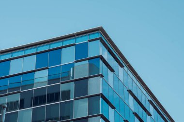 modern ofis cam pencerelerle Binası'nın