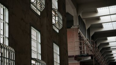 Şehrin modern binası