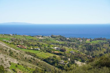 Dağlardaki bir dağ manzarası