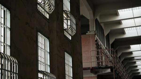 Şehrin modern binası