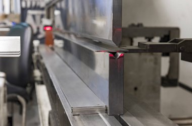 Operatör bükme metal levha sac bükme Makinası