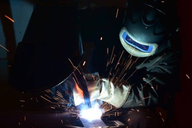 Fabrika Kaynakçı, endüstriyel çelik Kaynakçı ustası