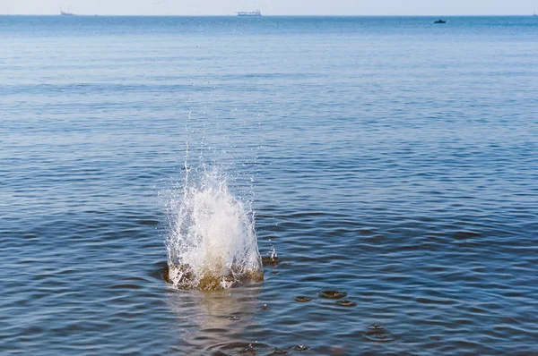 Respingo Água Flash Superfície Água — Fotografia de Stock