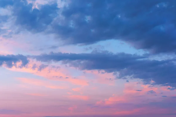 Ροζ Και Μπλε Ουρανό Την Αυγή Λιλά Γαλάζιο Ουρανό Ηλιοβασίλεμα — Φωτογραφία Αρχείου