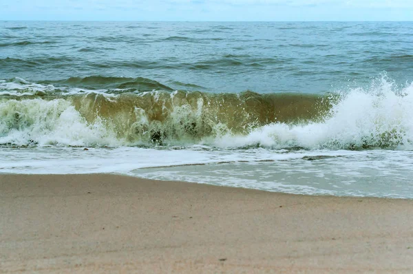 Grüne Meereswelle Kleine Welle Mit Weißem Schaum — Stockfoto