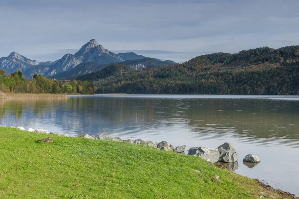 Vista Ampla Paisagem Ângulo Sobre Lago Weissensee Com Primeiro Sopé — Fotografia de Stock