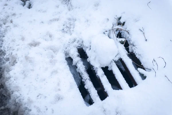 Kışın yağmur suyu drenaj