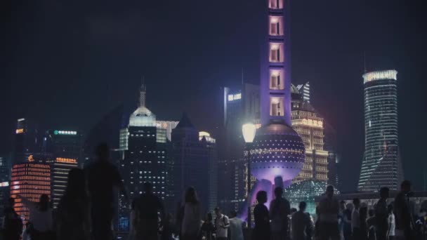 Drapacze chmur i budynki w Szanghaju nocą — Wideo stockowe