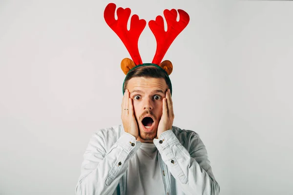 Una terrible molestia sorprendió al hombre. . — Foto de Stock