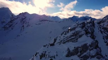 Büyüleyici 4k Drone Alplerin Görüntüsü