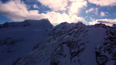 Büyüleyici 4k Drone Alplerin Görüntüsü