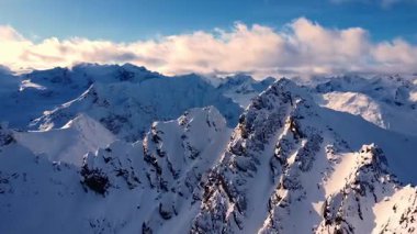 Büyüleyici 4k Drone Alplerin Görüntüsü