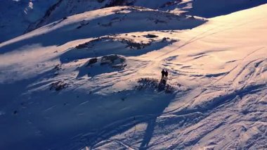 Büyüleyici 4k Drone Alplerin Görüntüsü