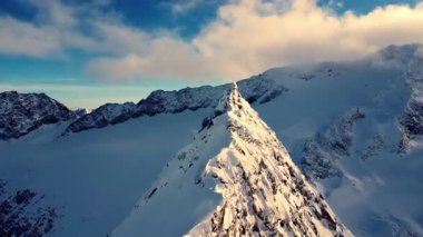 Büyüleyici 4k Drone Alplerin Görüntüsü