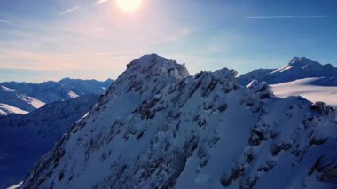 Büyüleyici 4k Drone Alplerin Görüntüsü