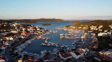 Hırvatistan 'ın Sahil şeridine Şok Edici 4k İnsansız Hava Aracı