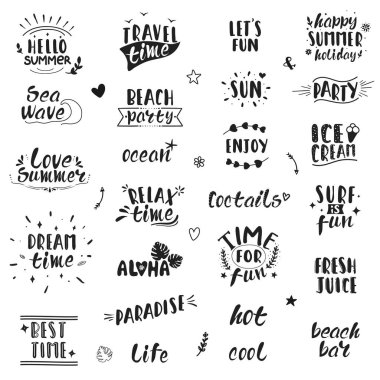Yaz konsepti büyük handdrawn koleksiyonu. Yaz saati ve vektörde yapılan seyahat yazı. Yazıtı t shirt, posterler, kartlar. 