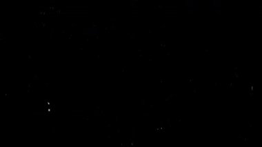 Siyah arkaplan video düzenleme için klasik film tahıl ve çizikleri