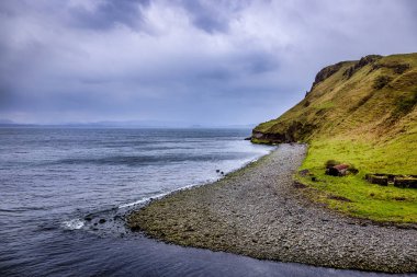Lealt Falls, Isle of Skye yakınındaki sahil