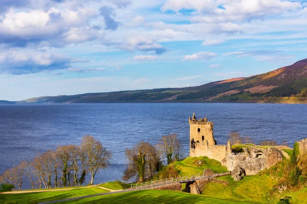 Замок Уркхарт Лойх Нессе Шотландском Нагорье — стоковое фото