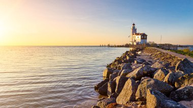 Deniz feneri paard van marken