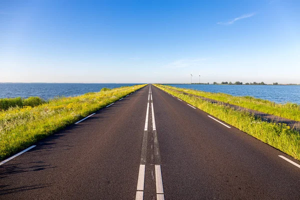 Road to the peninsula Marken — Stock Photo, Image