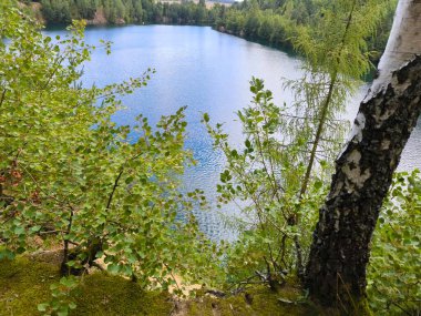 Güzel göl manzarası